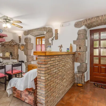 3 Bedroom In Apartment