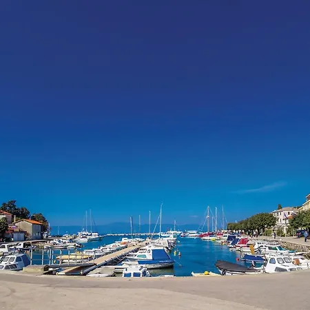 3 Bedroom Awesome In Apartmán *