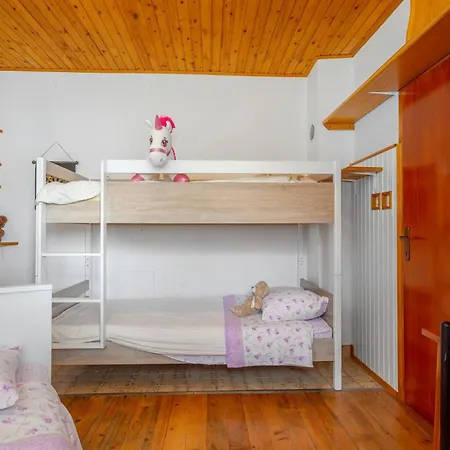 3 Bedroom Awesome In * Malinska