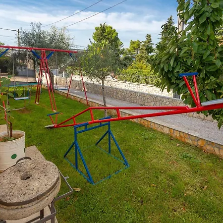 3 Bedroom Awesome In *