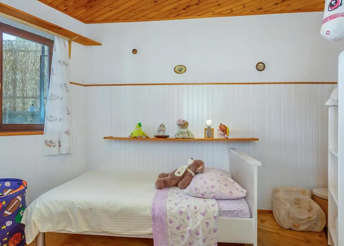 3 Bedroom Awesome In *