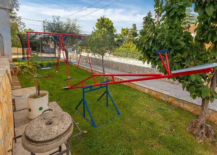 3 Bedroom Awesome In *