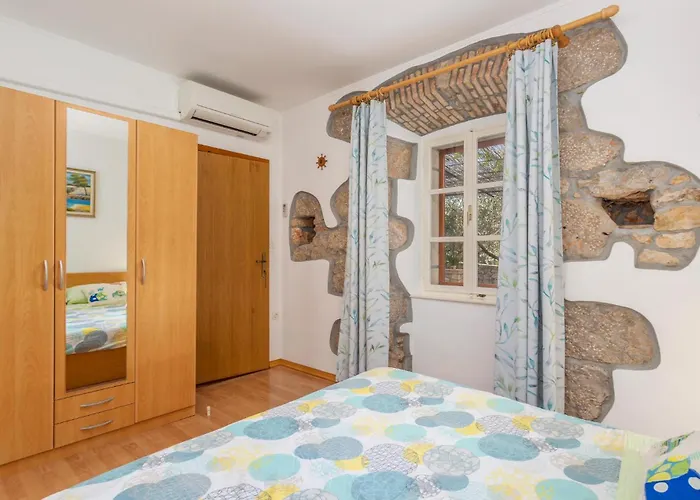 아파트 3 Bedroom Awesome In 말린스카
