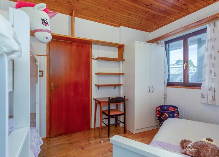 3 Bedroom Awesome In 아파트 *